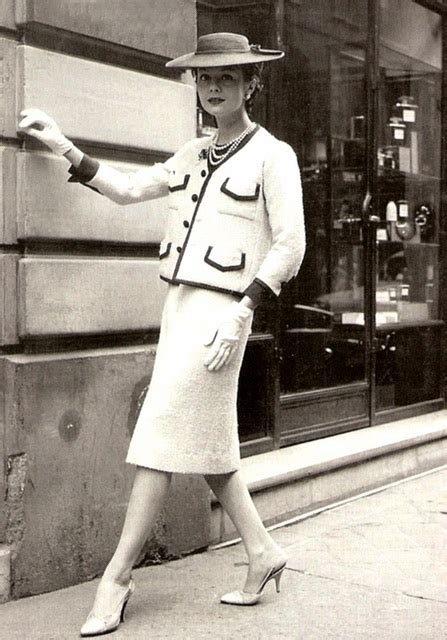 vêtement coco chanel pour femme|coco chanel store.